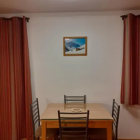 2- 4 Personnes Linge De Lit Inclus Apartman