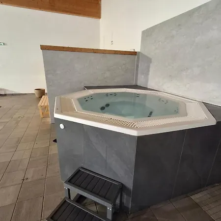 Appartement Grand 2 Pièces 4 Personnes Linge De Lit Inclus Sans Vis à Vis *